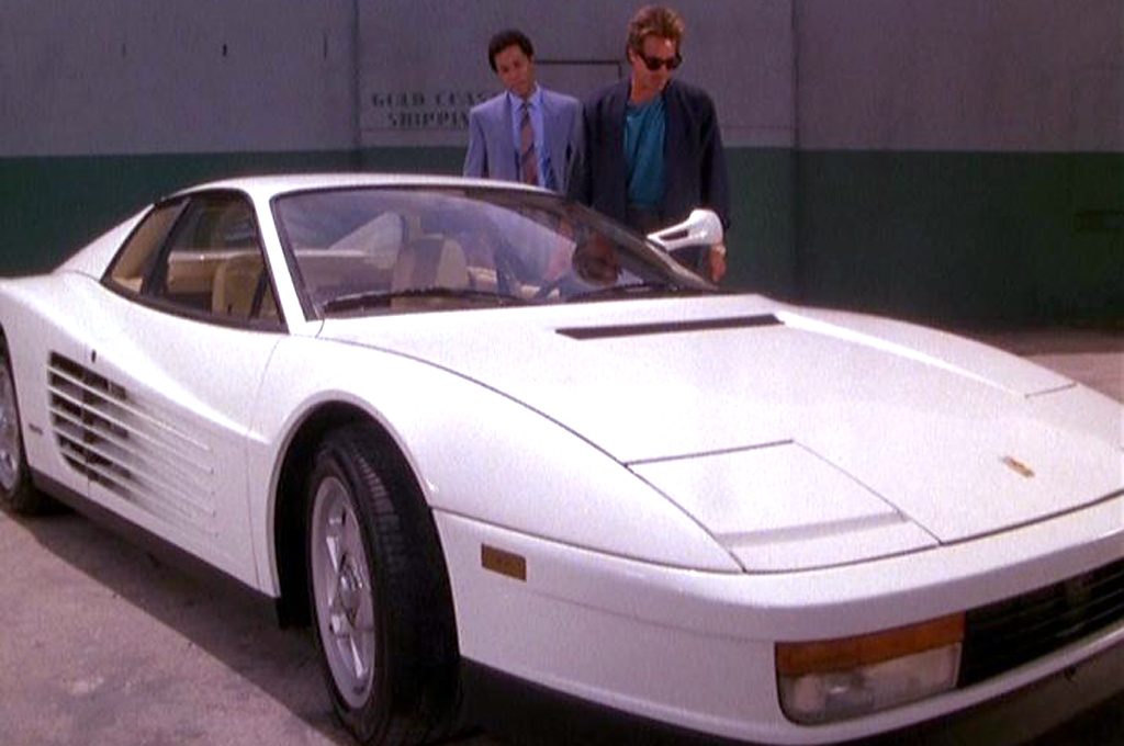 Miami Vice, Sonny e Rico con la Ferrari Testarossa bianca.