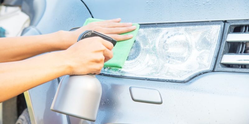 Come pulire i fari opacizzati delle auto
