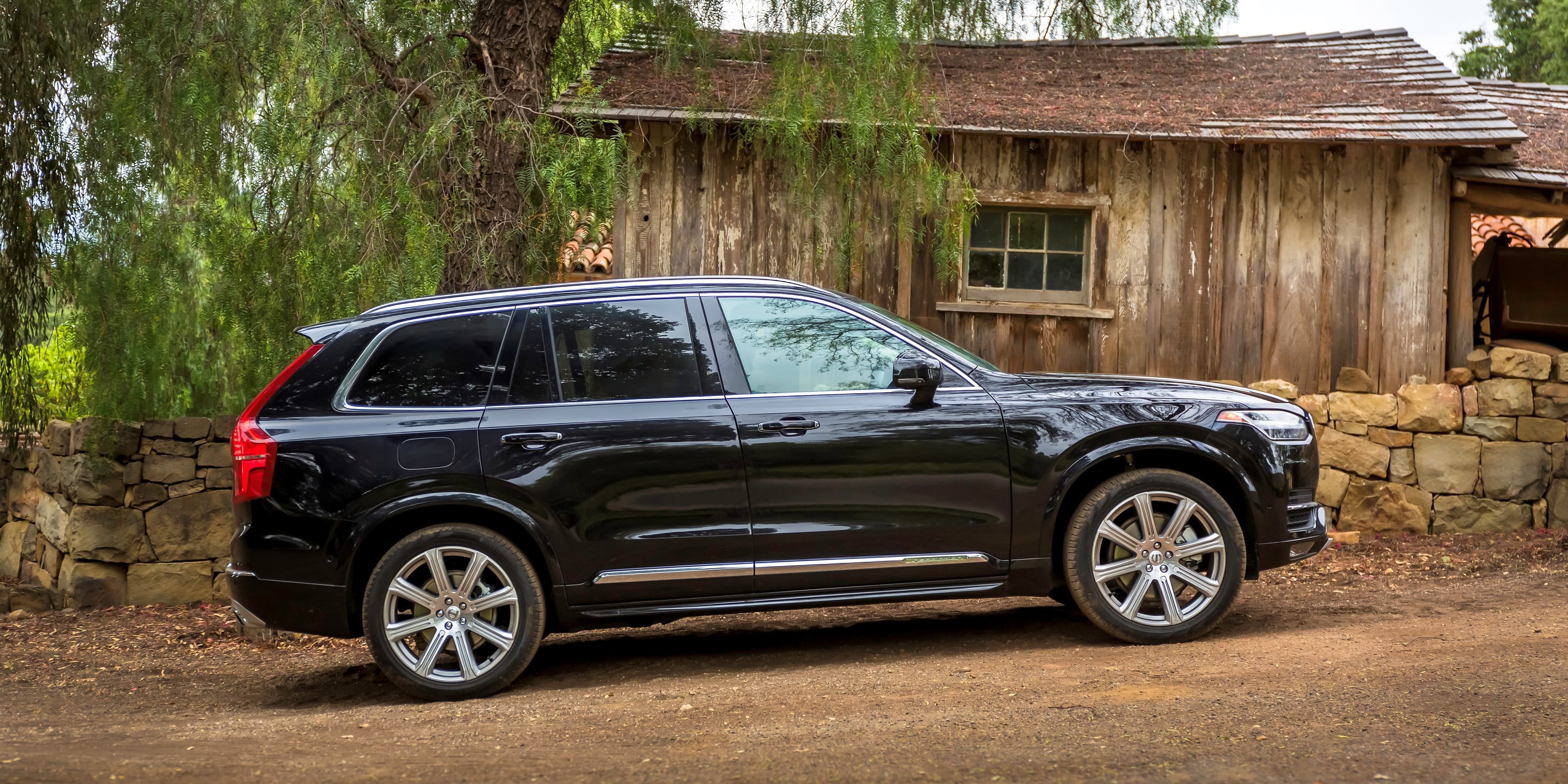 Volvo XC90 prezzo e scheda tecnica