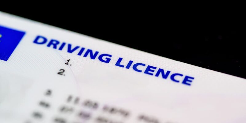 Come leggere la patente di guida
