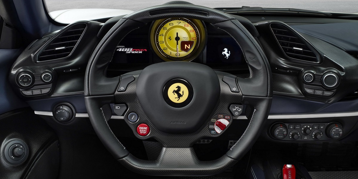 Ferrari 488 interni e design