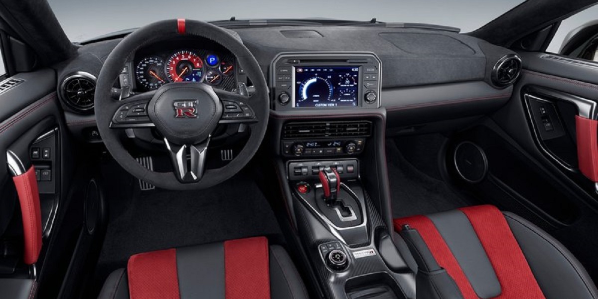 Nissan-GT-R Nismo interni e design