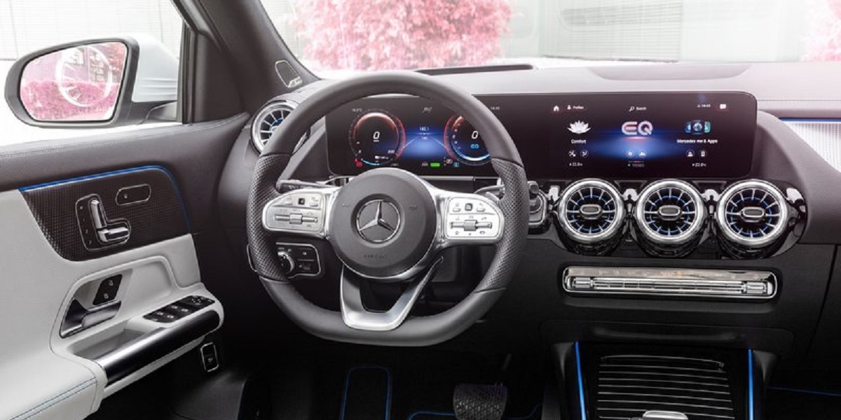 Mercedes EQA interni e design