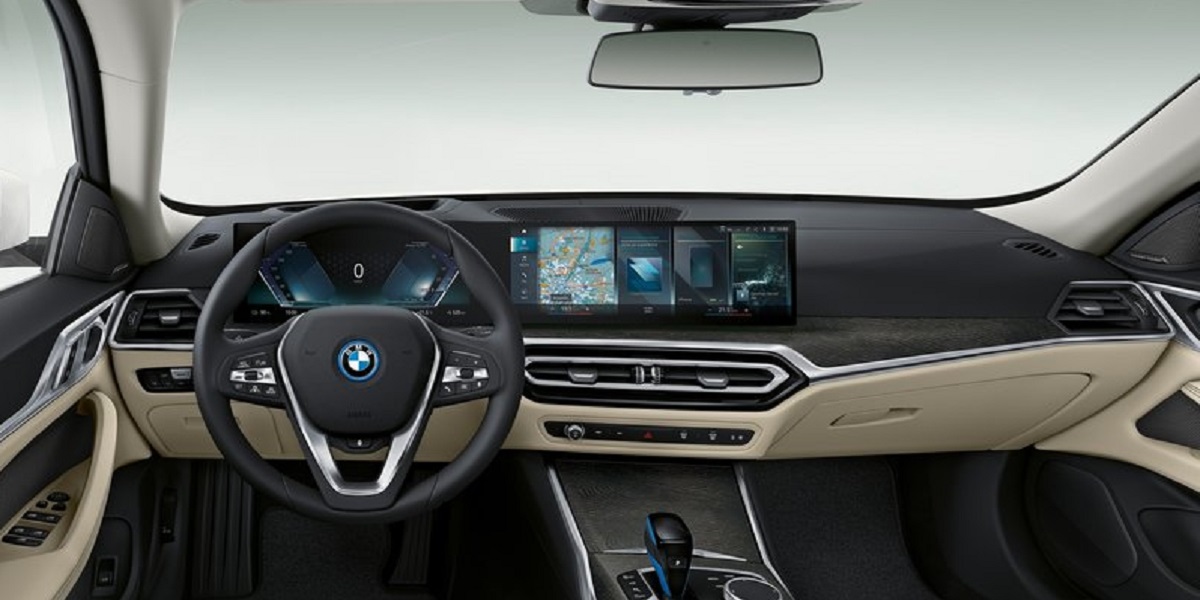 BMW i4 interni e design