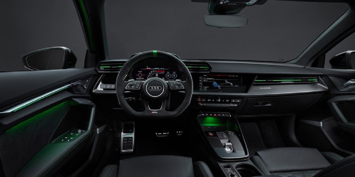 Audi RS3 Sedan interni e design