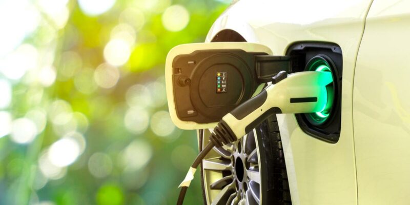 Al via gli incentivi per le auto elettriche e ibride plug-in