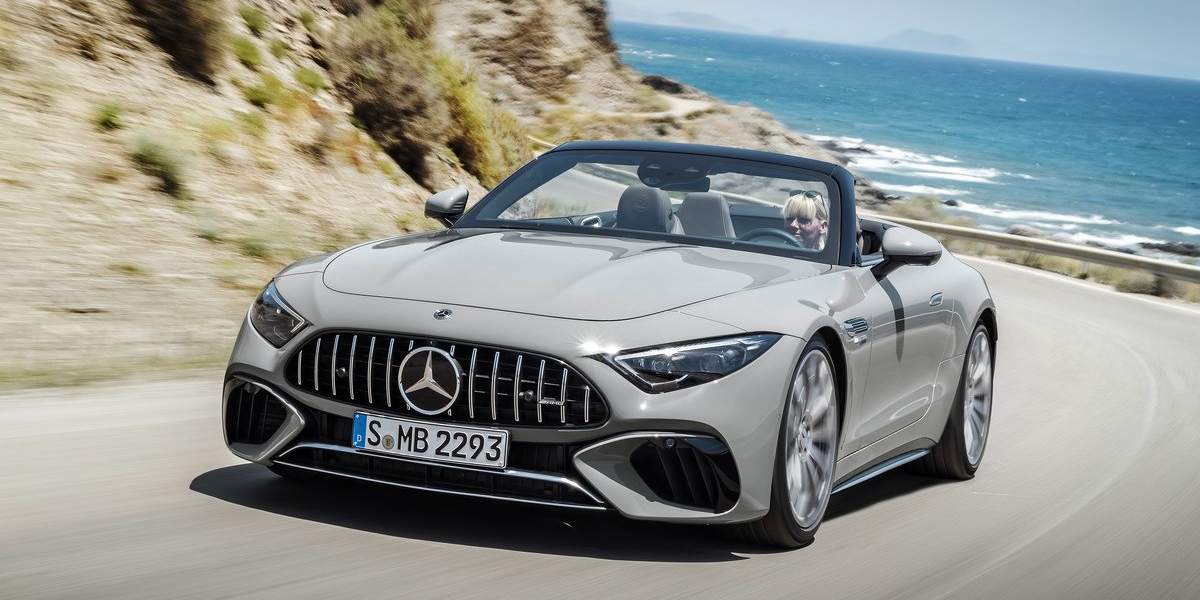auto-nuove-dicembre-2021-Mercedes-Benz-SL_55_AMG-2022