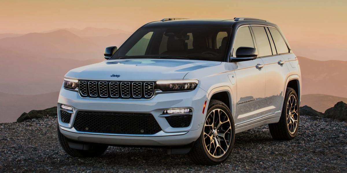 nuove-auto-benzina-2022-Jeep-Grand_Cherokee