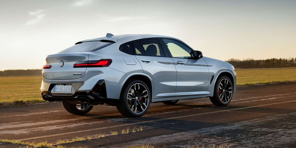 BMW-X4-restyling-2022-posteriore