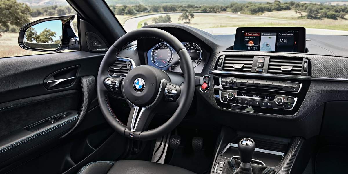 BMW M2 interni