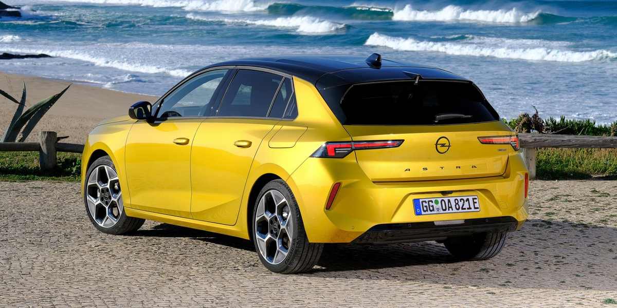 Nuova-Opel-Astra-posteriore