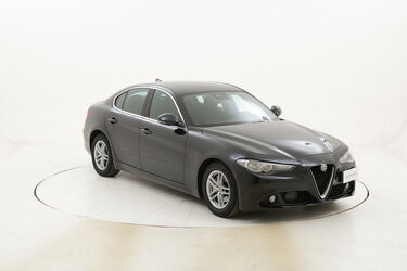 Alfa Romeo Giulia Business AT8 usata del 2017 con 81.802 km