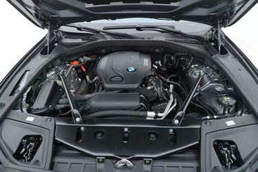 BMW Serie 5 Vano motore BMW Serie 5 Vano motore