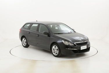Peugeot 308 SW Active usata del 2017 con 66.489 km