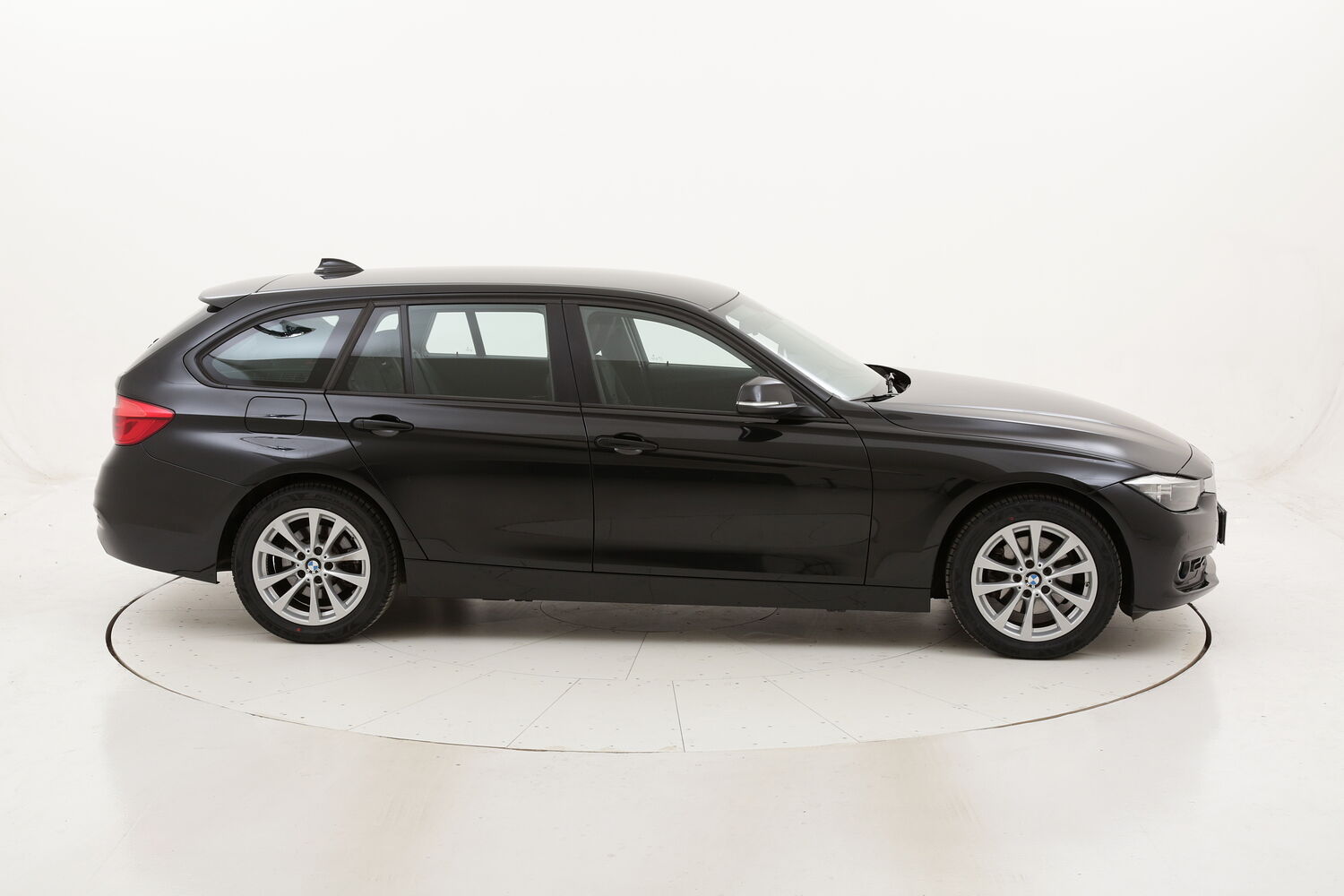 BMW Serie 3 320d xDrive Touring Business Advantage aut. usata del 2017 con 30.661 km