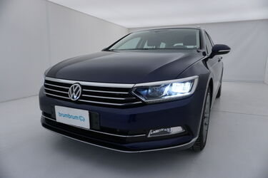 Visione frontale di Volkswagen Passat