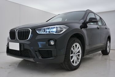 Visione frontale di BMW X1