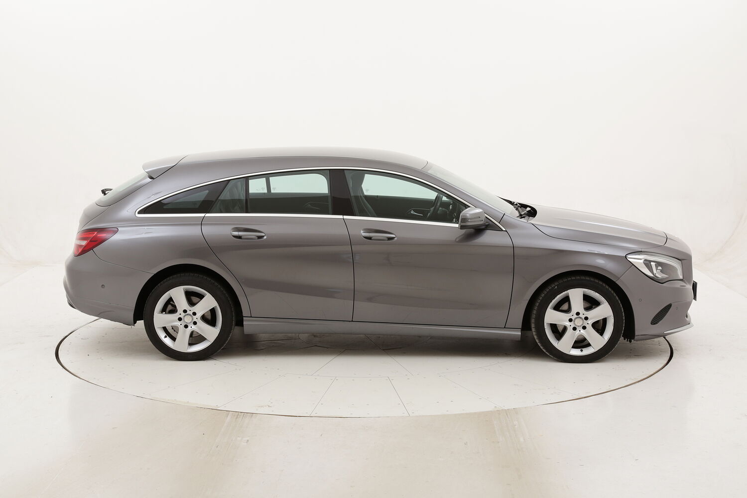Mercedes CLA SW Business usata del 2017 con 73.272 km