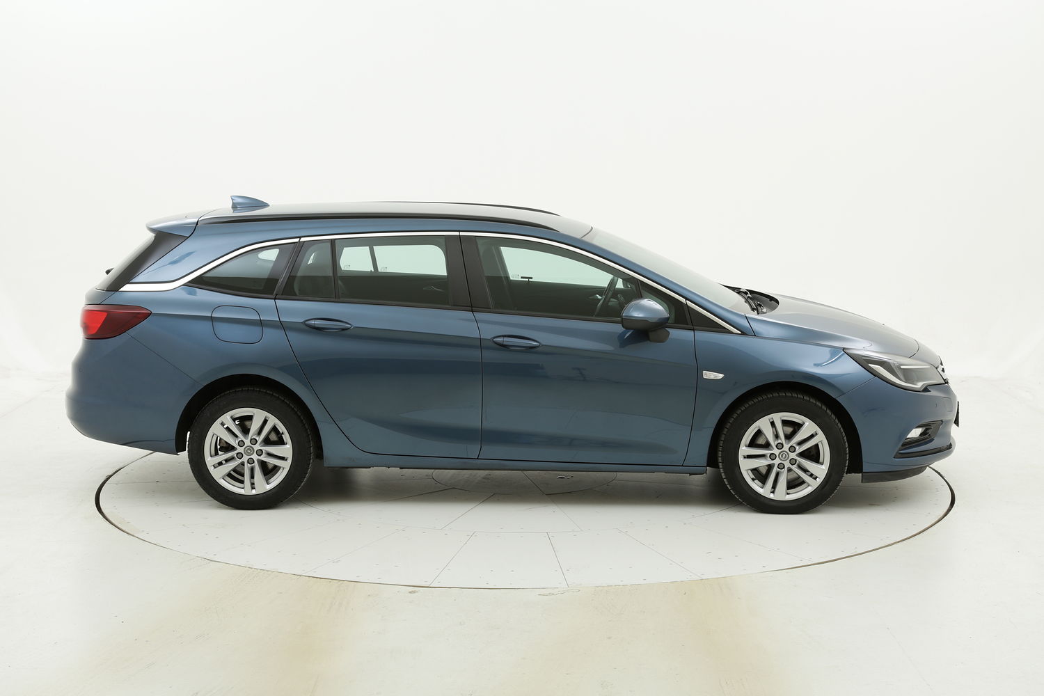 Opel Astra ST Elective usata del 2017 con 69.386 km