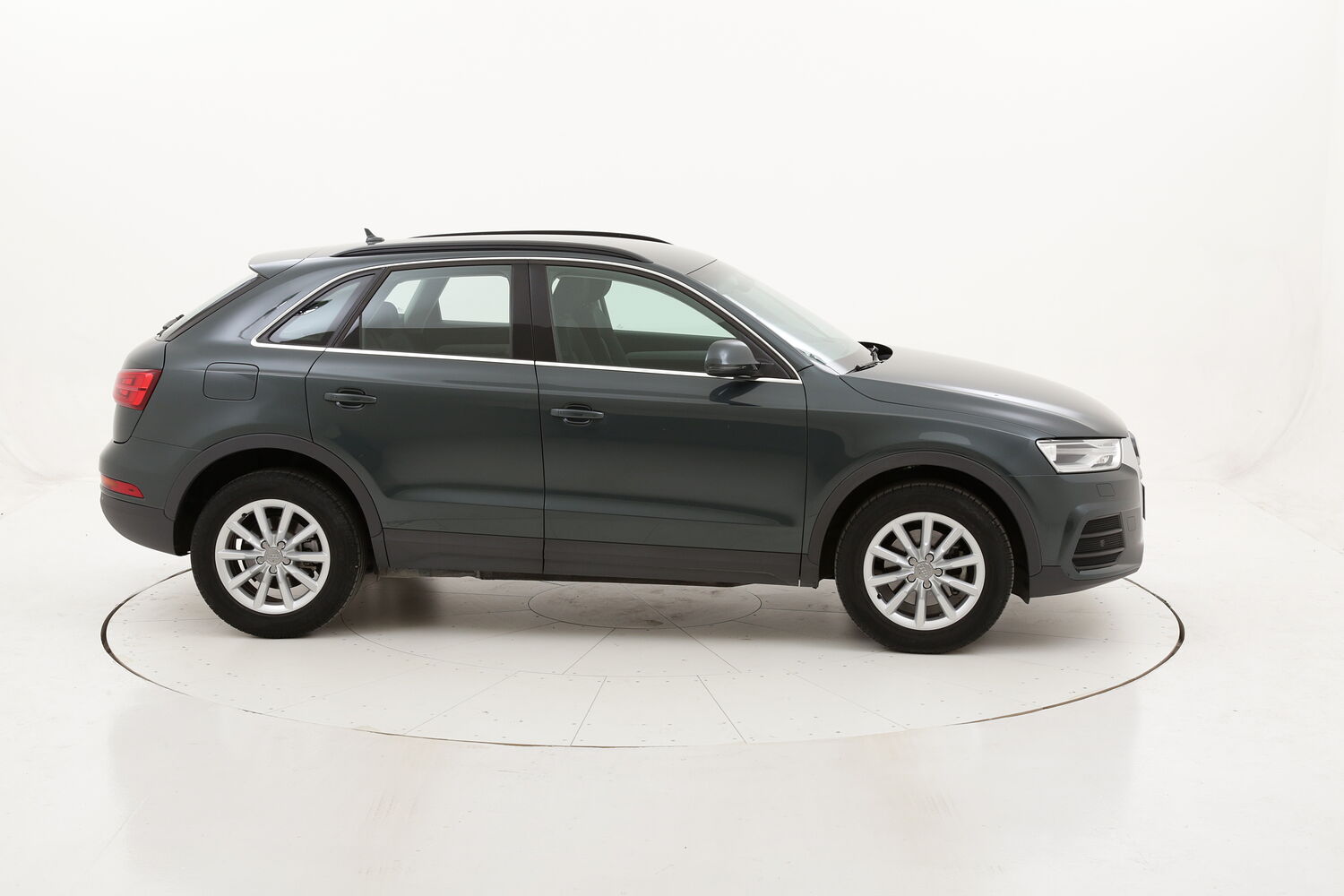 Audi Q3 Business S tronic usata del 2017 con 46.105 km