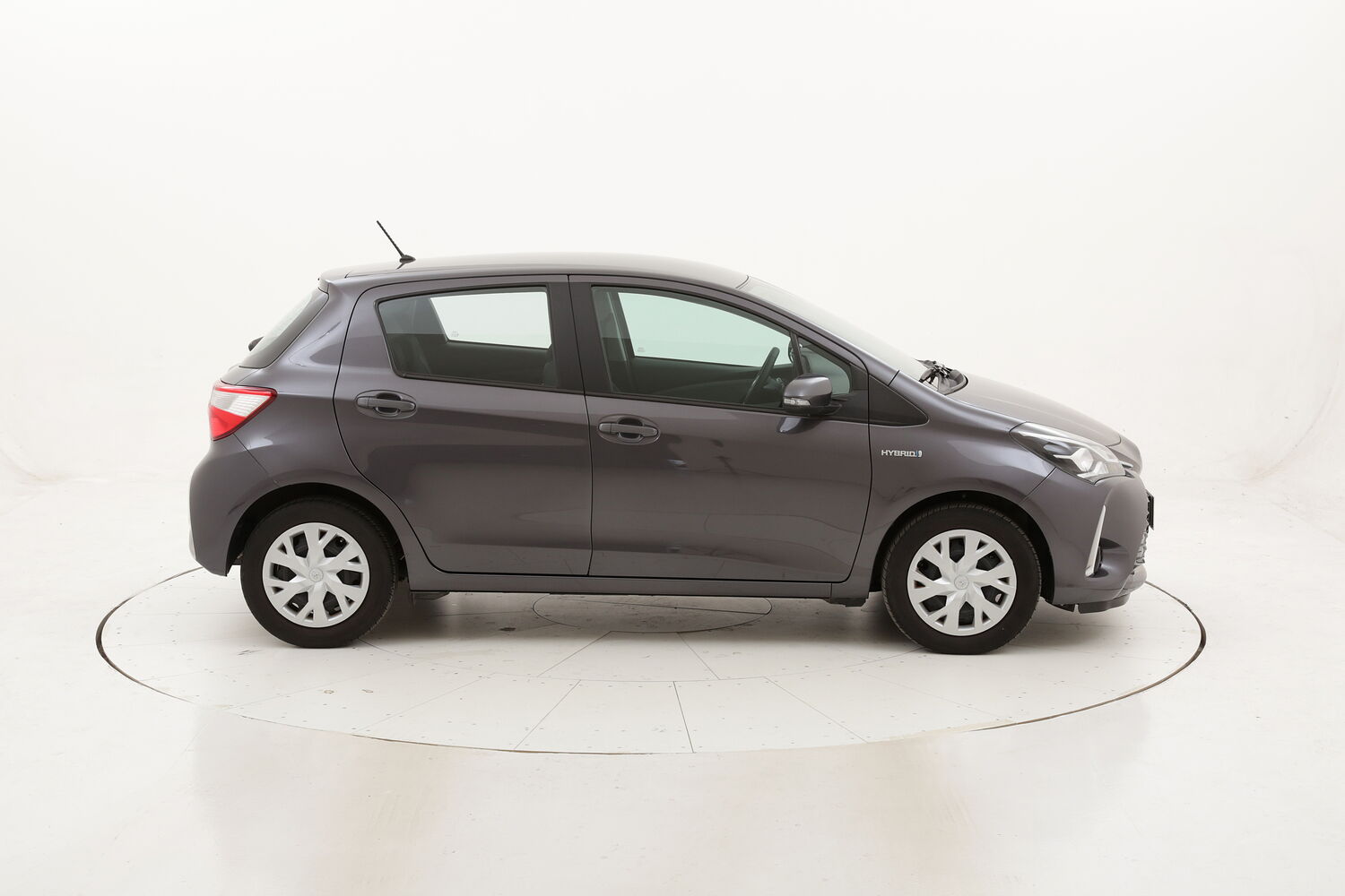 Toyota Yaris Hybrid Business usata del 2018 con 30.728 km