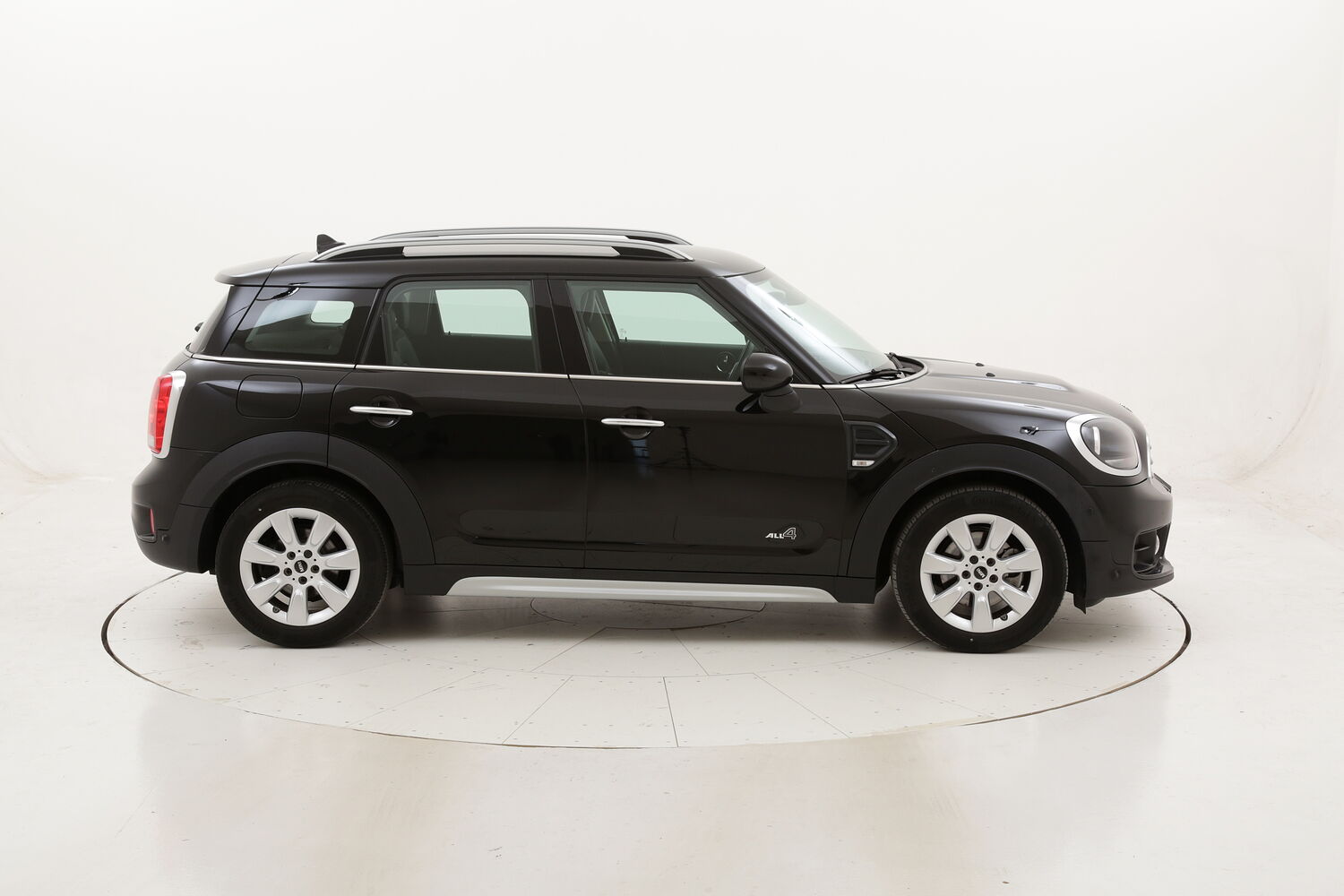 Mini Countryman 2.0 Cooper D Business ALL4 usata del 2018 con 108.987 km