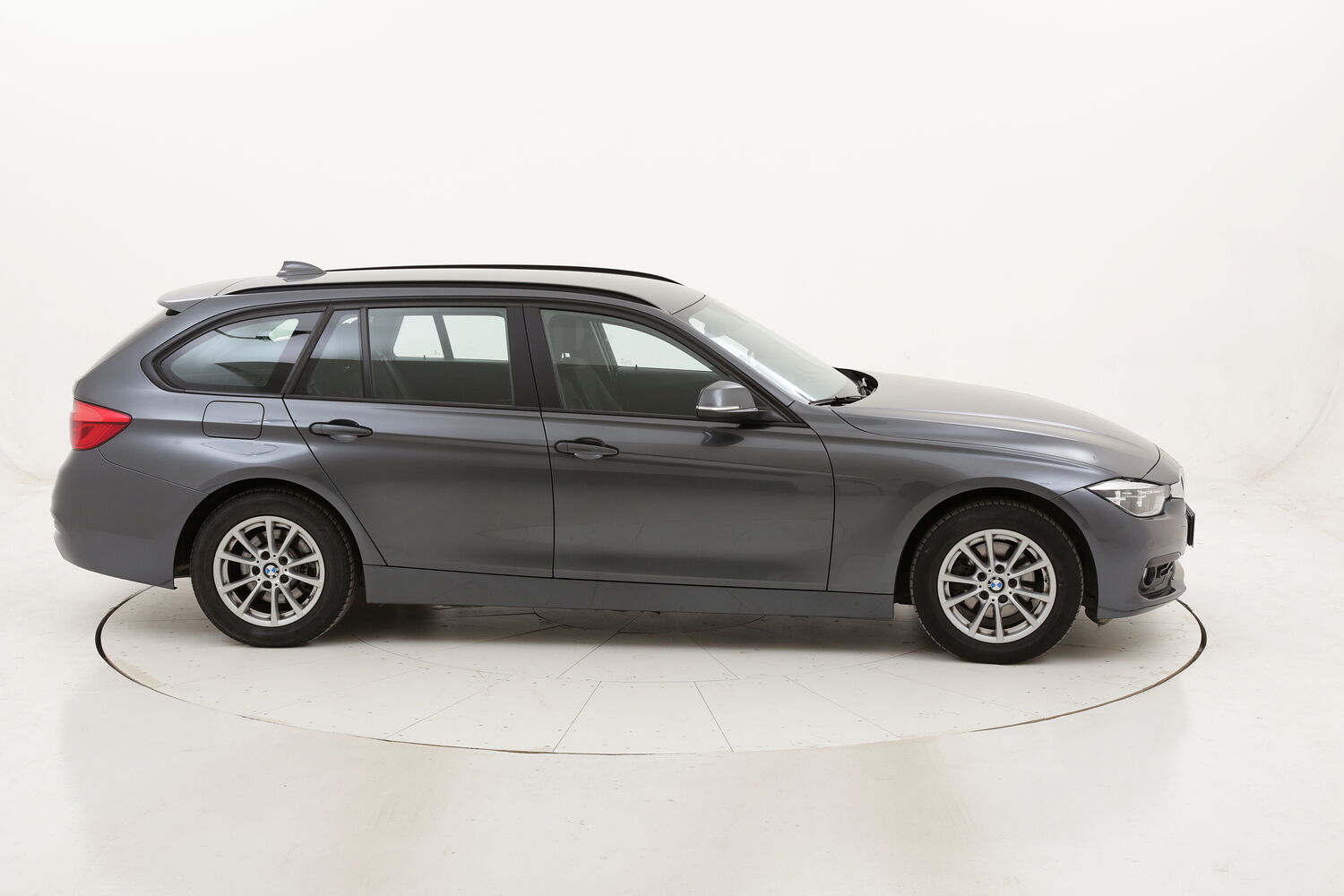 BMW Serie 3 318d Touring Business Advantage aut. usata del 2018 con 124.647 km
