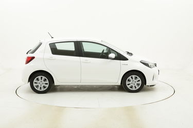 Toyota Yaris Hybrid Cool usata del 2016 con 38.061 km