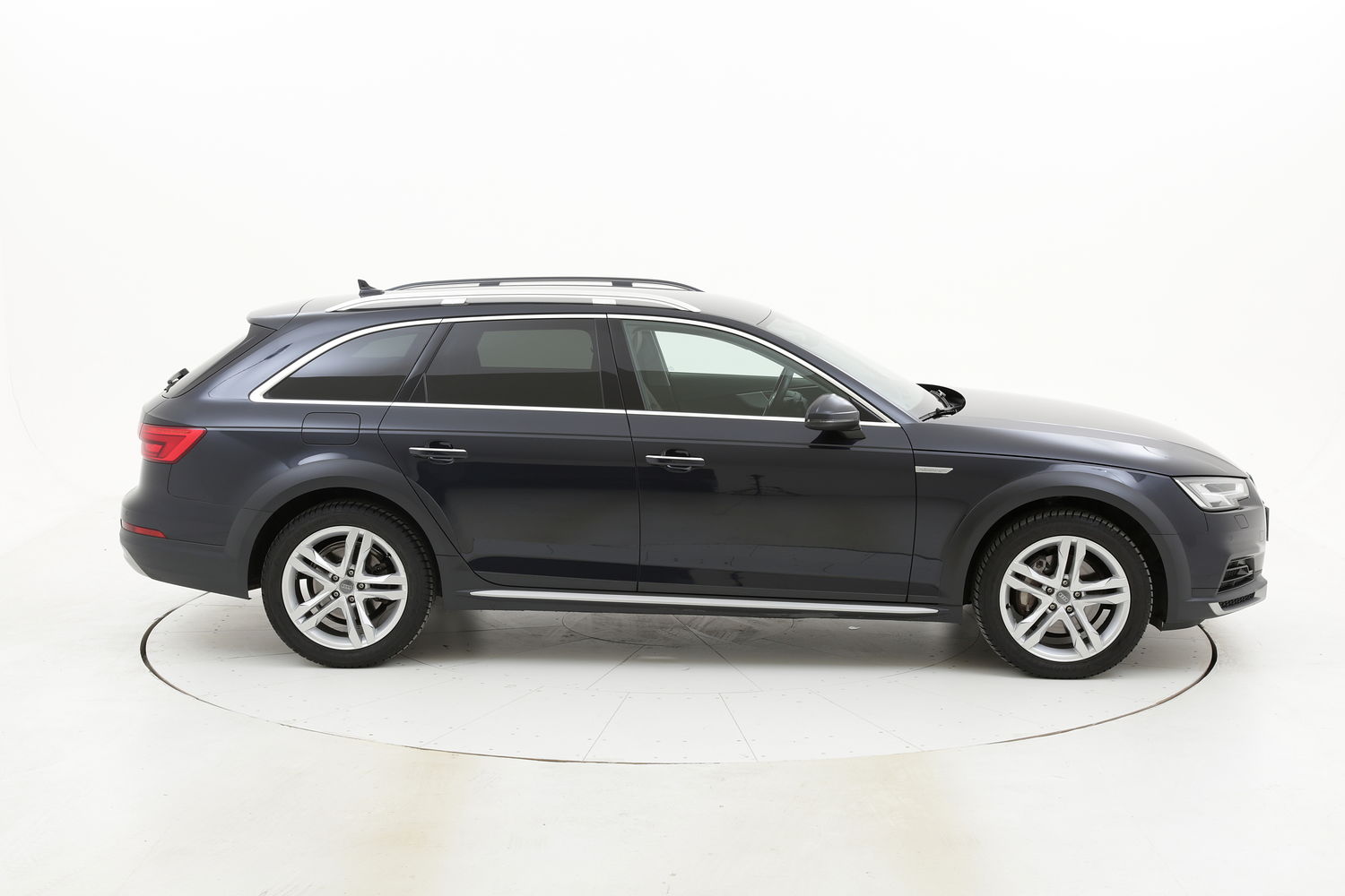 Audi A4 usata del 2017 con 128.435 km