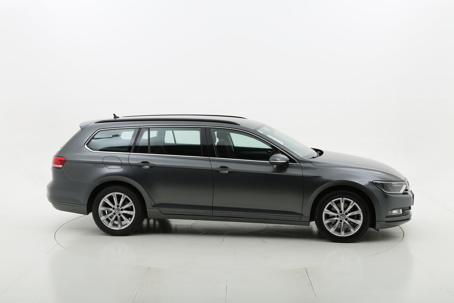 Volkswagen Passat usata del 2015 con 105.792 km