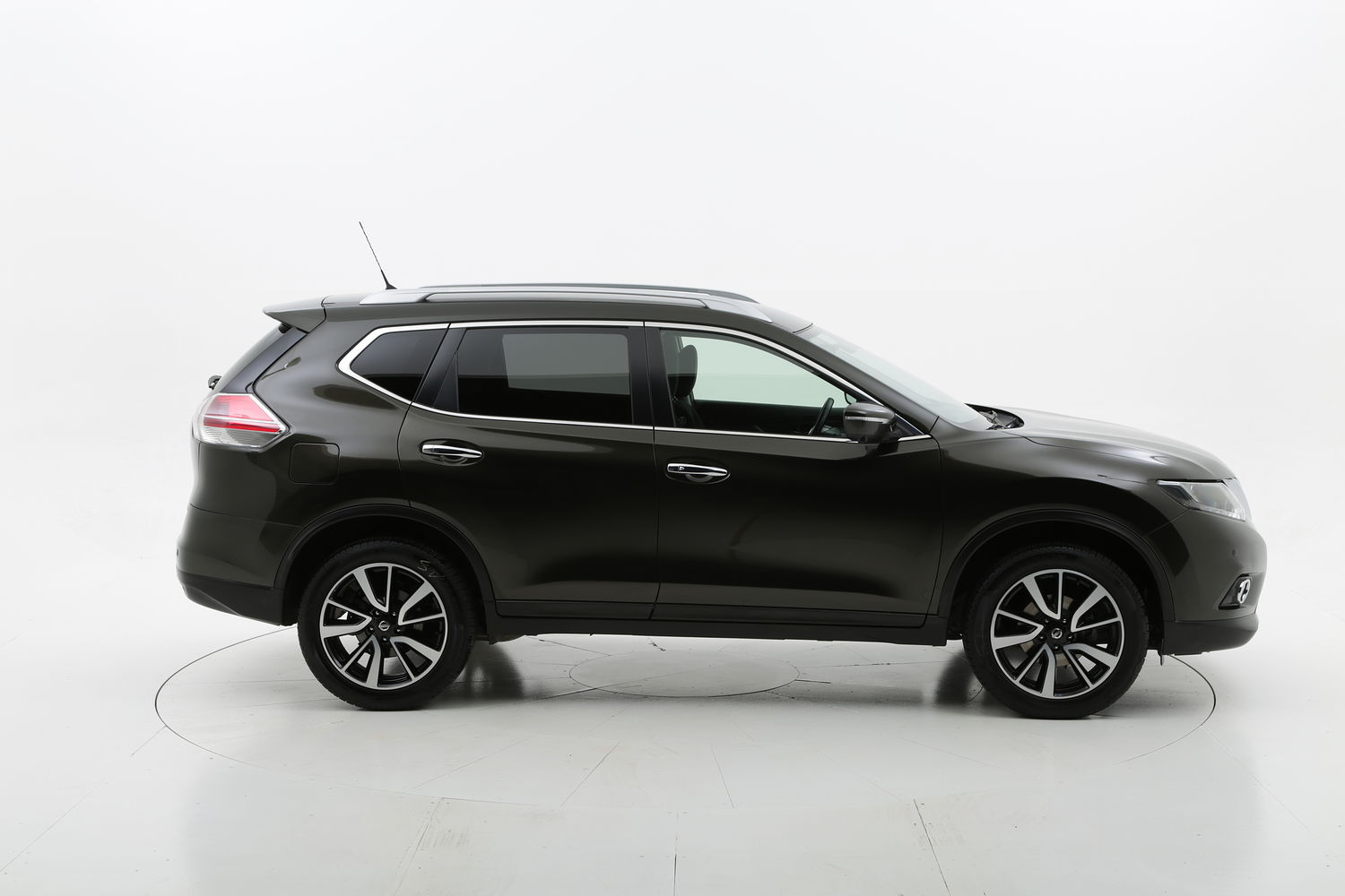 Nissan X-Trail usata del 2016 con 106.542 km