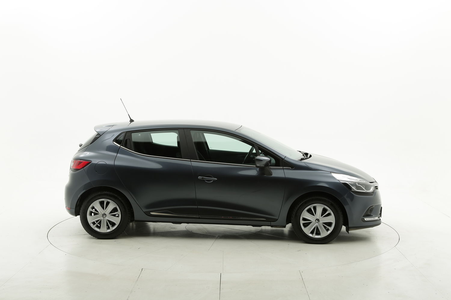 Renault Clio usata del 2017 con 28.869 km