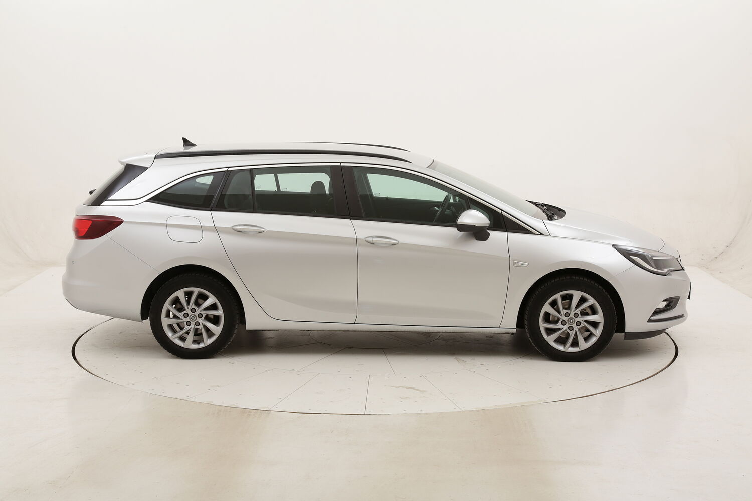 Opel Astra ST Business usata del 2019 con 64.851 km