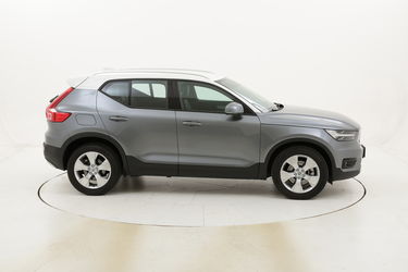 Volvo XC40 D4 Momentum AWD Geartronic usata del 2018 con 52.222 km