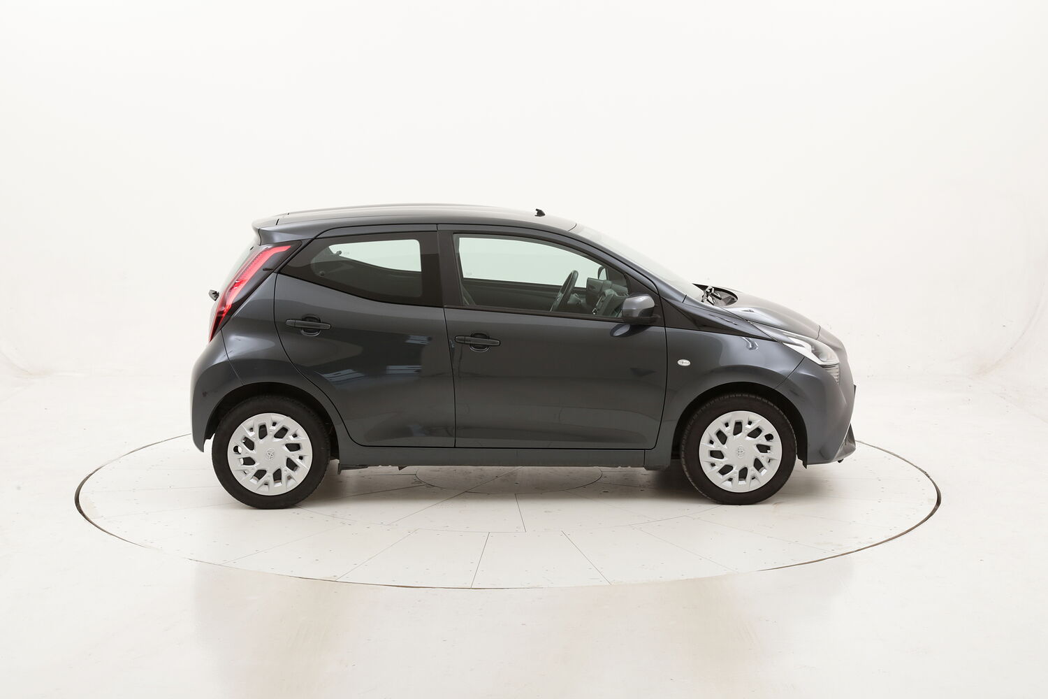 Toyota Aygo x-business usata del 2019 con 22.146 km