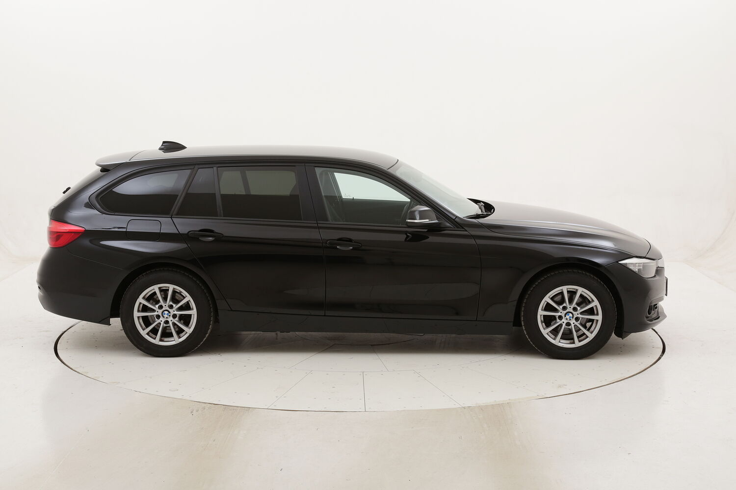BMW Serie 3 318d Touring Business Advantage usata del 2017 con 74.095 km