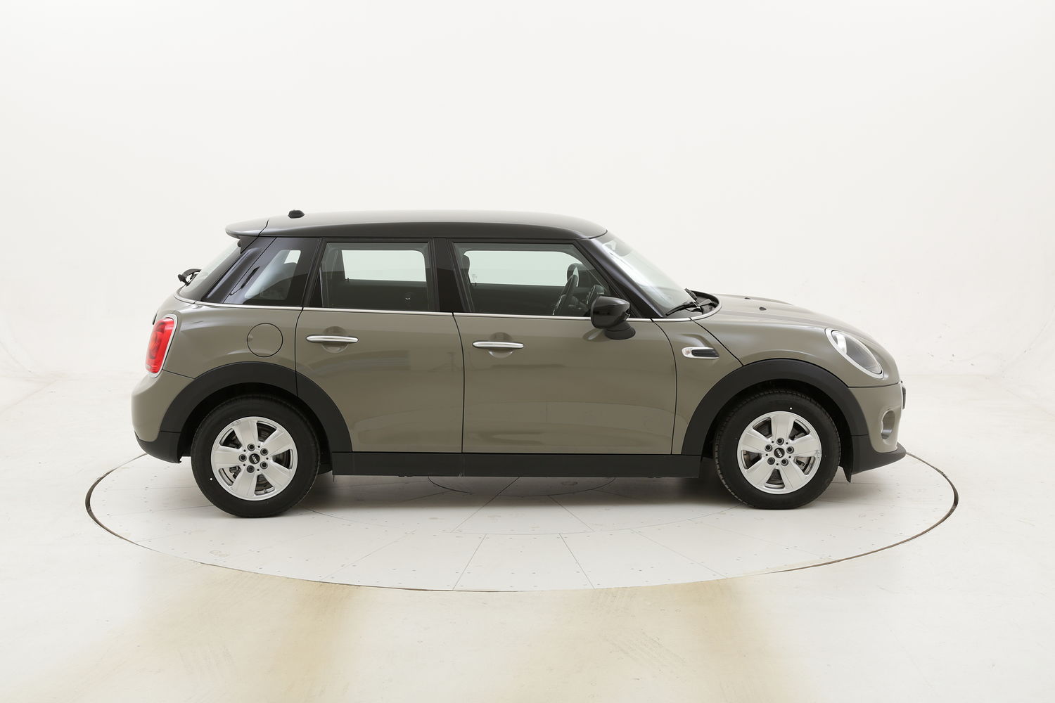 Mini 5 porte Cooper - 5 porte usata del 2019 con 18 km