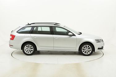 Skoda Octavia Wagon Executive usata del 2018 con 122.912 km