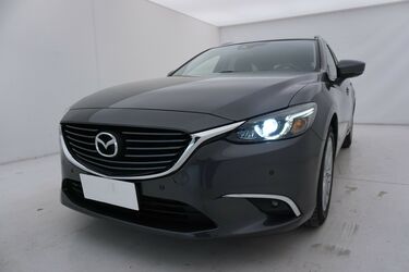 Visione frontale di Mazda Mazda6