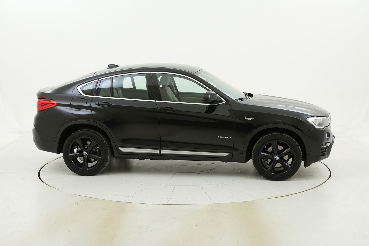 BMW X4 usata del 2018 con 33.391 km | brumbrum
