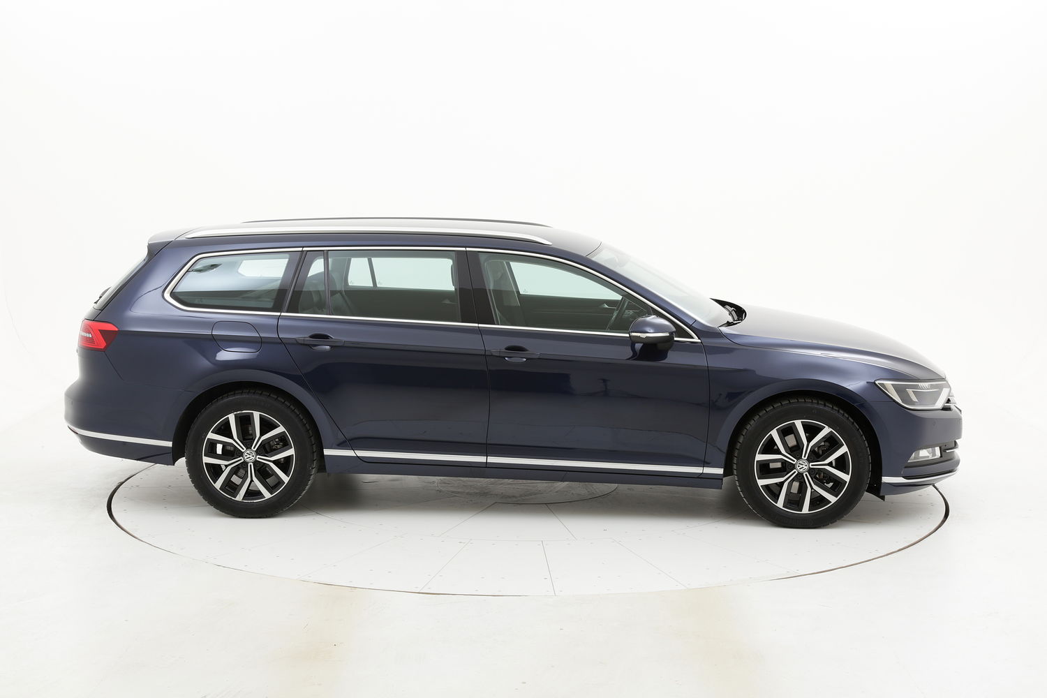 Volkswagen Passat usata del 2015 con 104.890 km