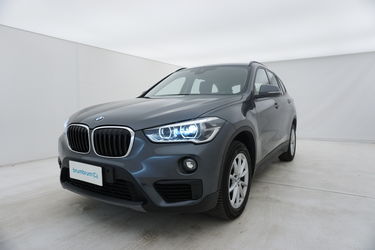 BMW X1 Visione frontale Visione frontale di BMW X1