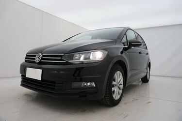 Visione frontale di Volkswagen Touran