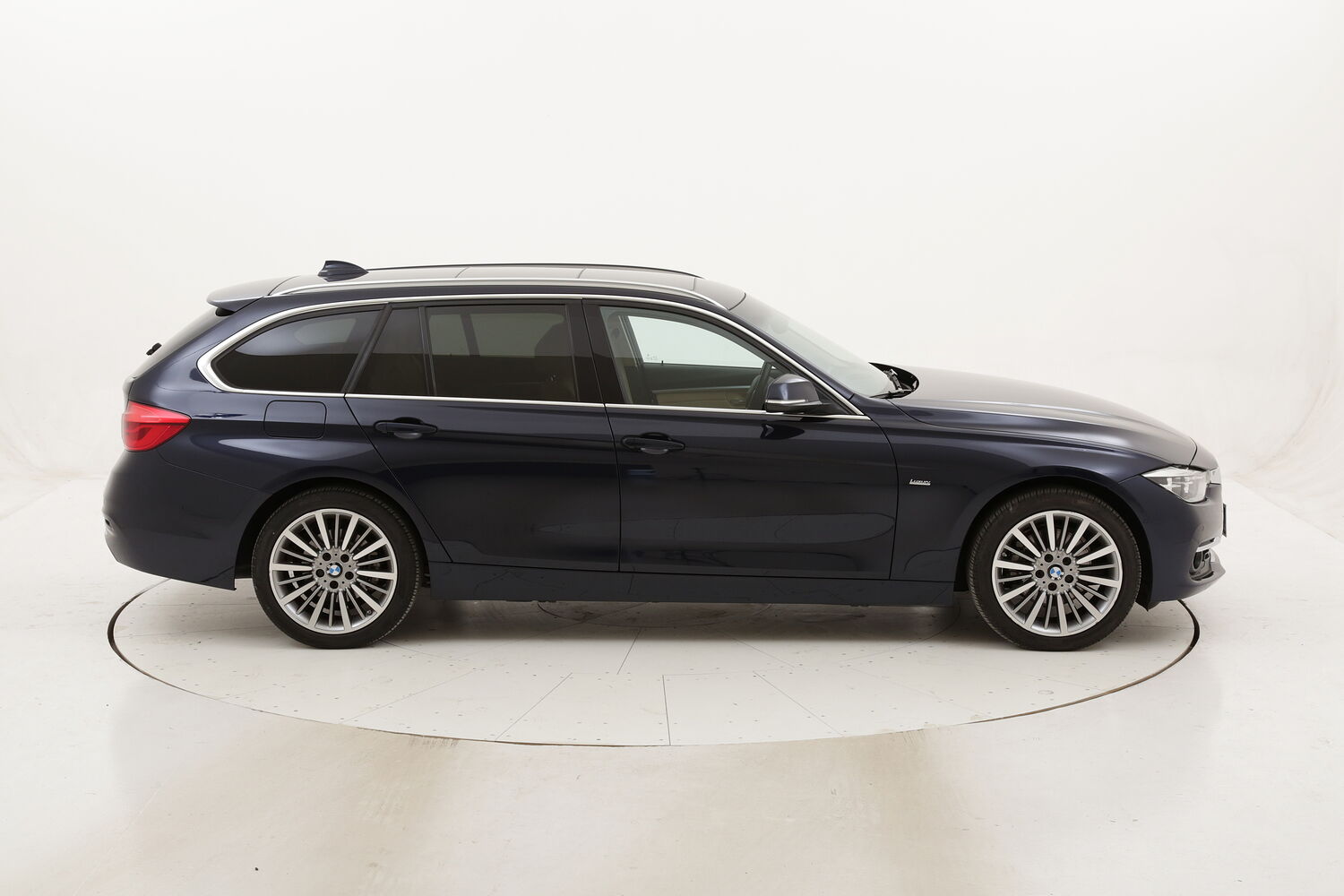 BMW Serie 3 320d xDrive Touring Luxury usata del 2017 con 60.387 km