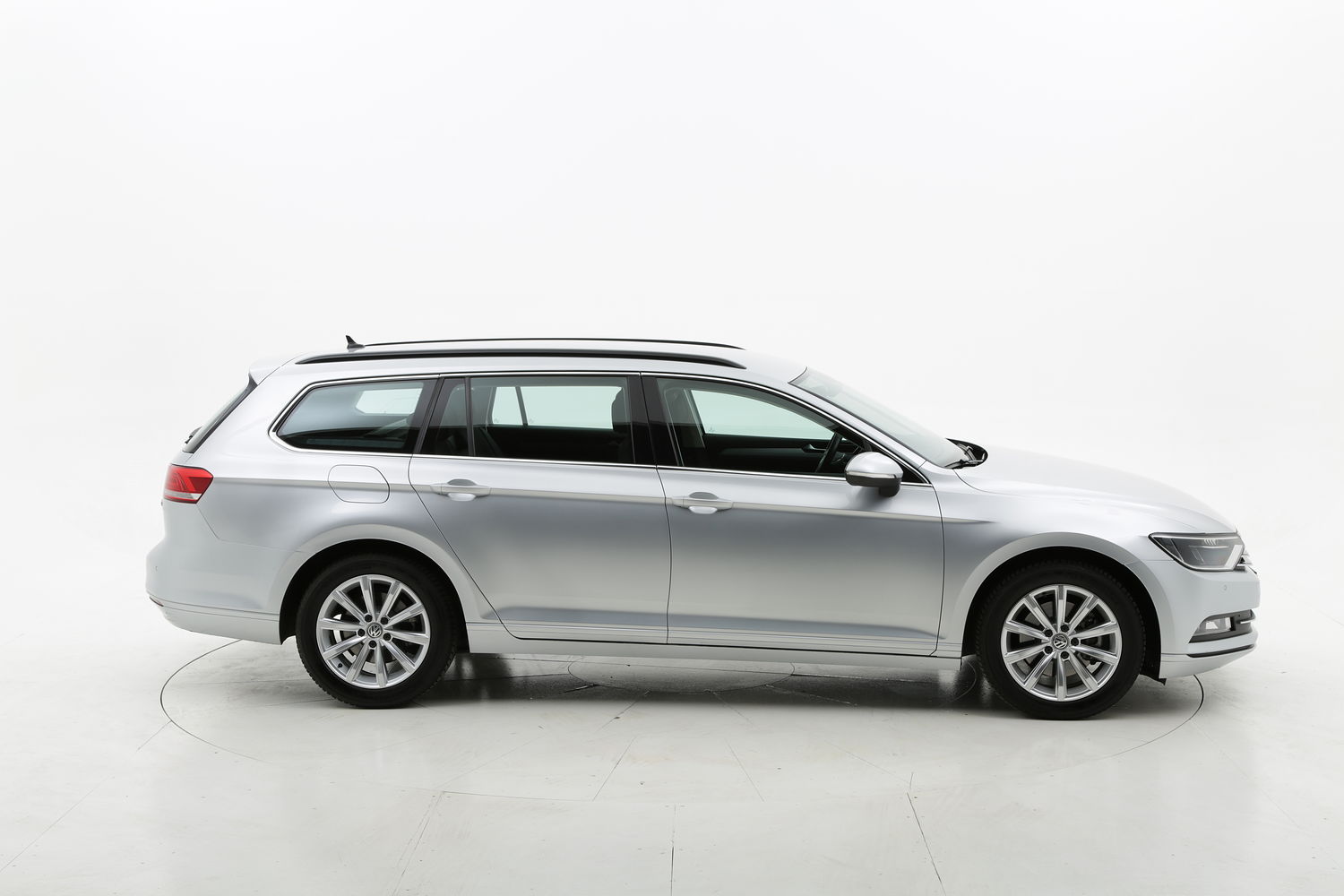 Volkswagen Passat usata del 2015 con 146.472 km