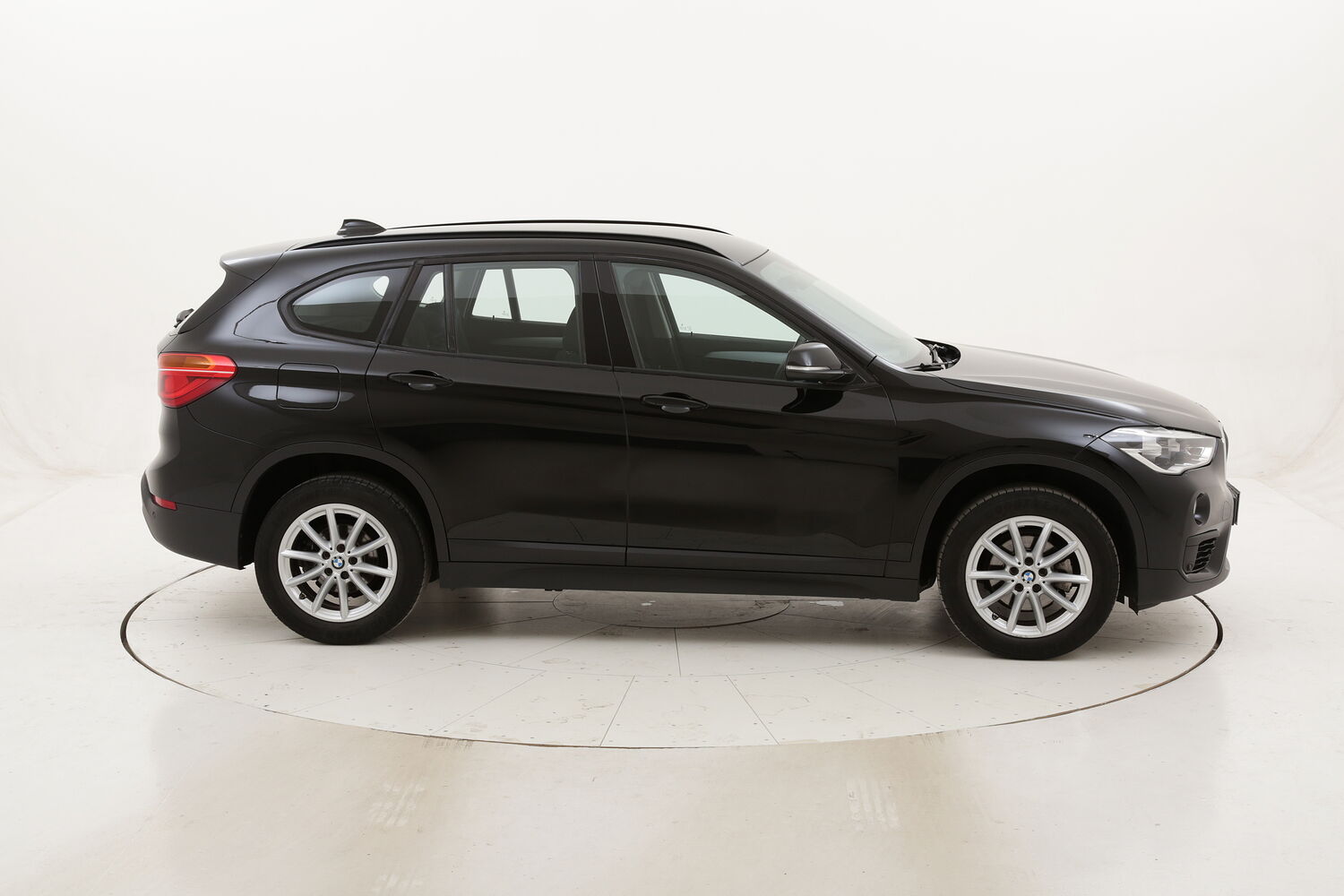 BMW X1 16d sDrive Business usata del 2018 con 72.153 km