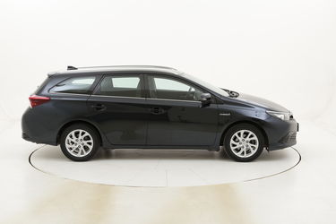Toyota Auris ST Hybrid Business usata del 2017 con 108.358 km