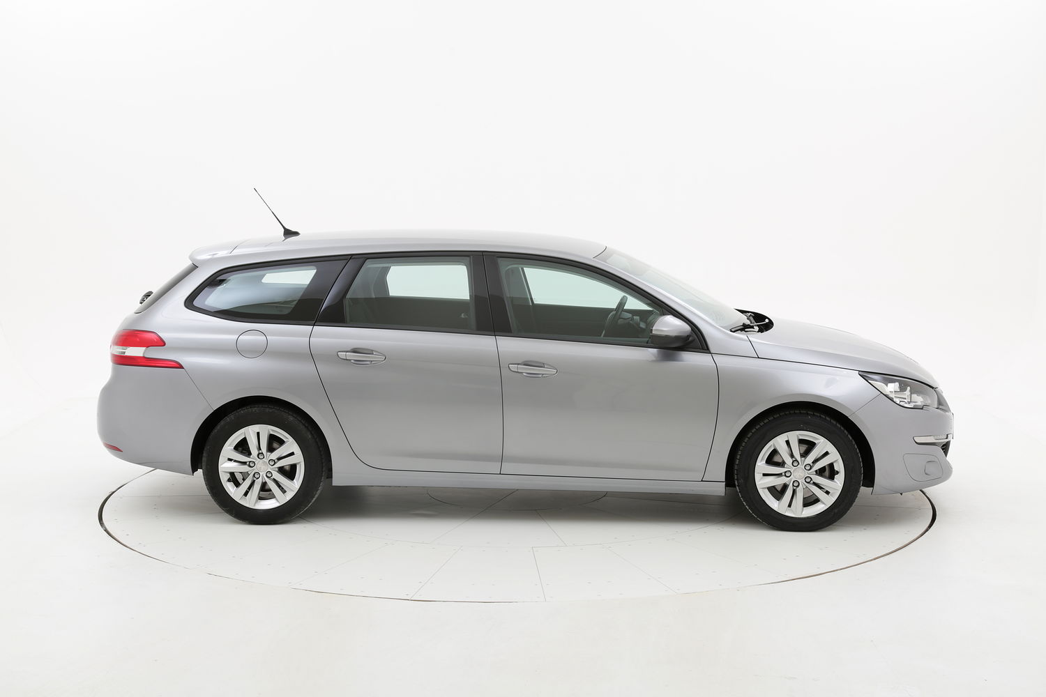 Peugeot 308 usata del 2016 con 91.111 km
