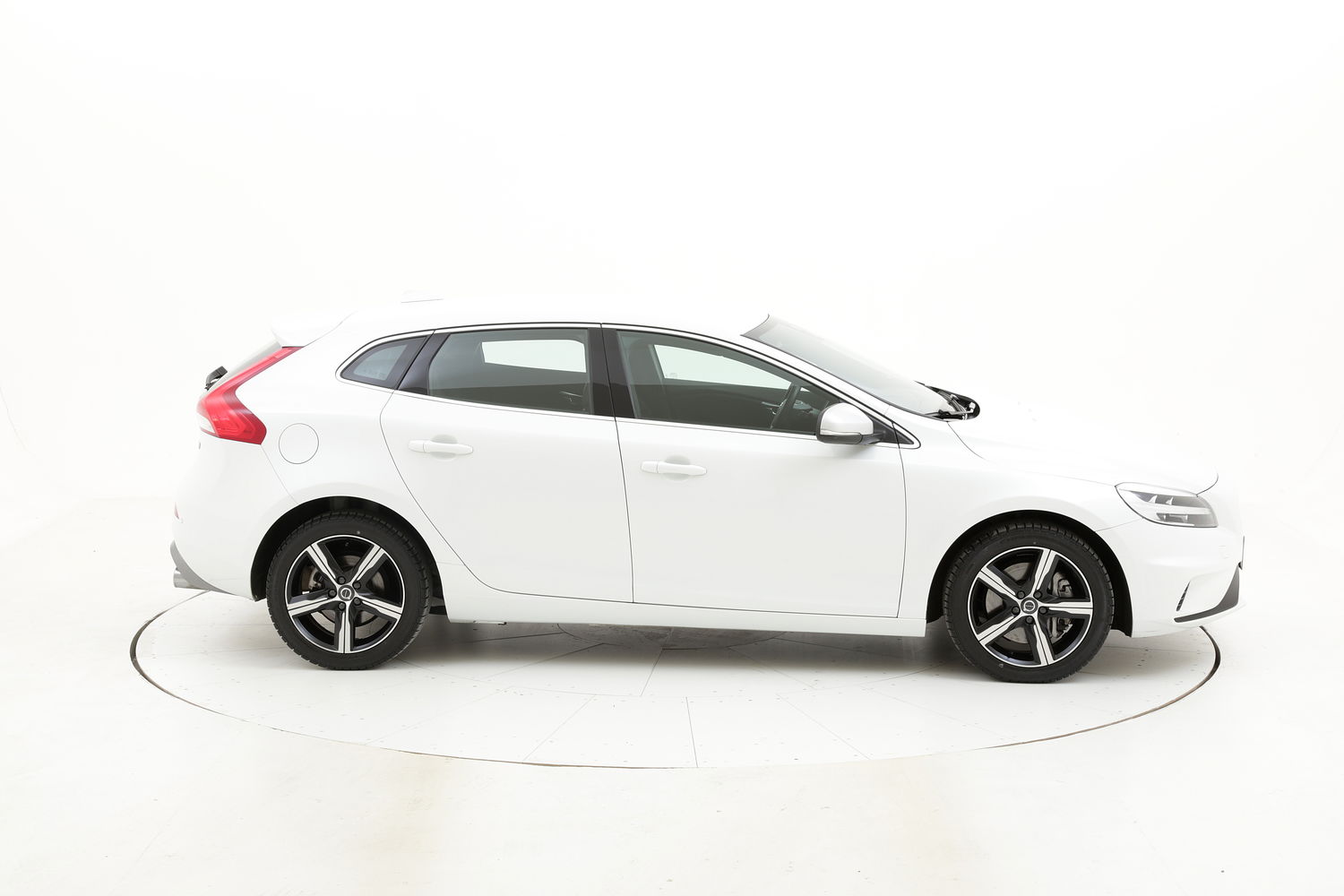 Volvo V40 usata del 2018 con 55.323 km