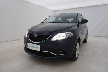 Lancia Ypsilon Visione frontale Visione frontale di Lancia Ypsilon